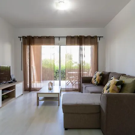 Wonderful Da Rocha Apartment
