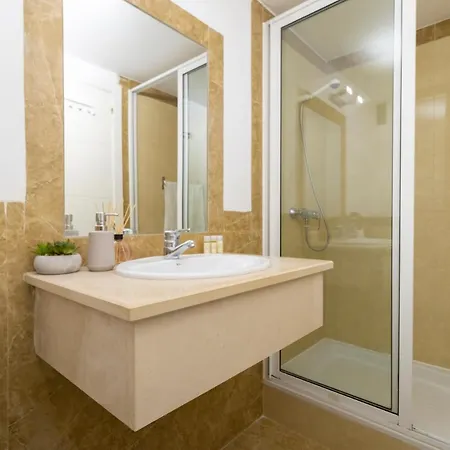 Wonderful Da Rocha Apartment